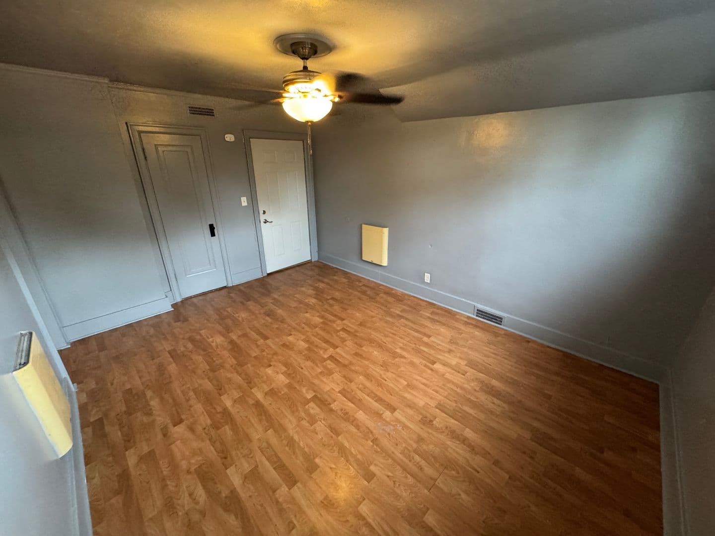 Peoria Apartment: 1833 N Wisconsin