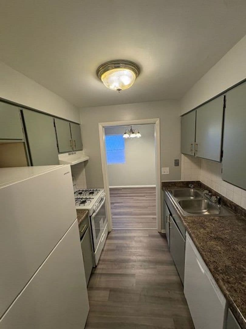 Peoria Apartment: 7217 N University St,