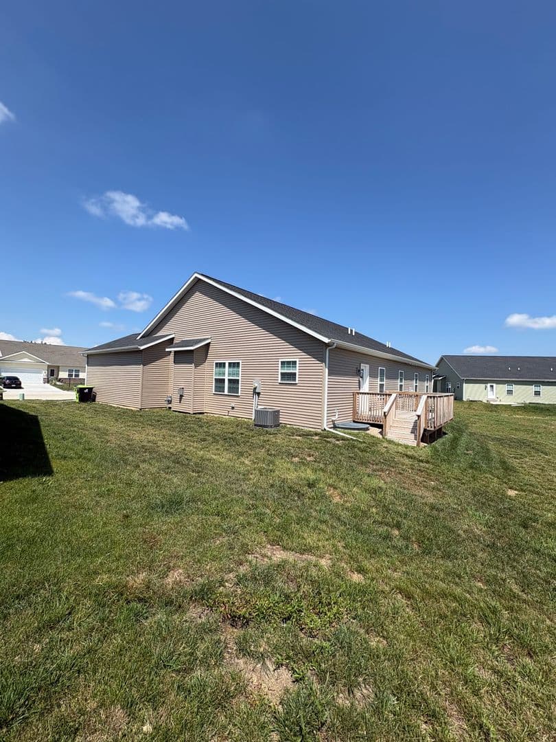 Washington House: 709 Stephanie Ct.