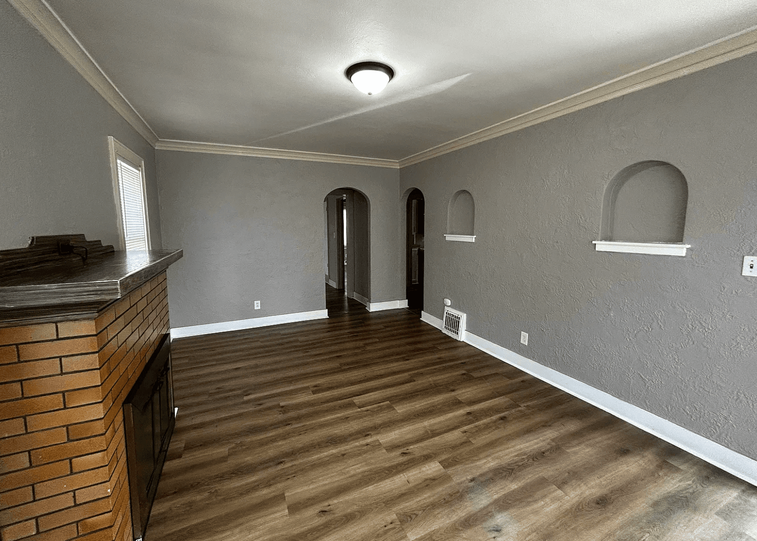 Peoria House: 607 E Forrest Hill Ave