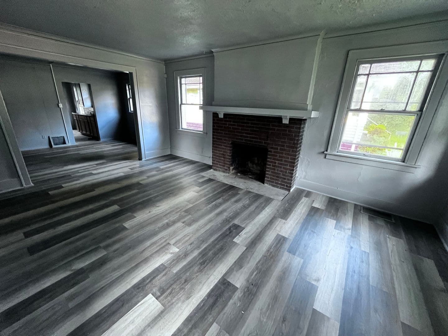 Peoria House: 818 E McClure Ave