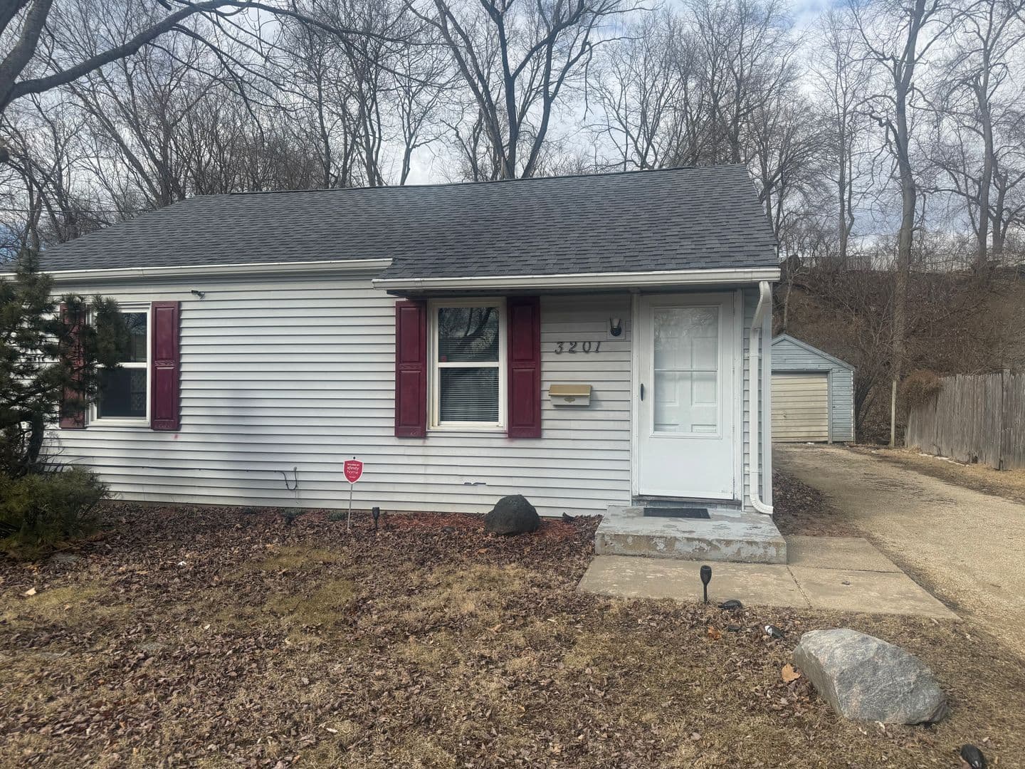 Peoria House: 3201 W Ann St