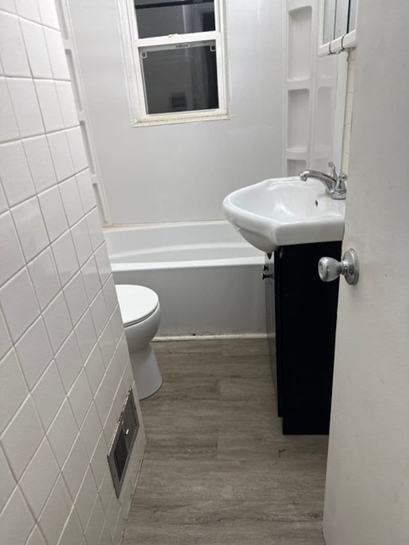Peoria Heights Apartment: 1512 E Gardner Ln