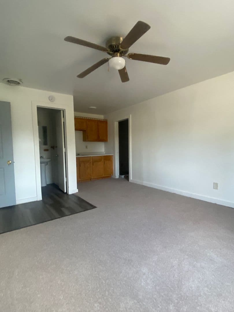 Knoxville Apartment: 313 Galesburg Road