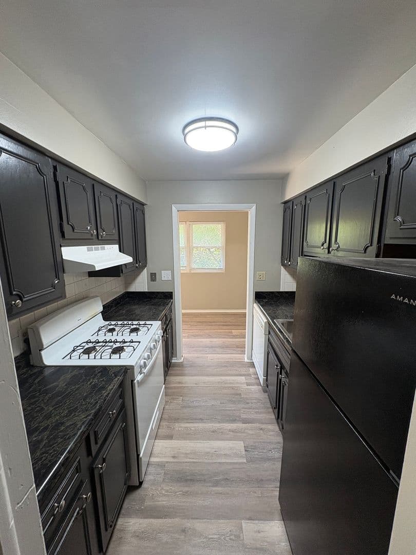 Peoria Apartment: 7217 N University St,