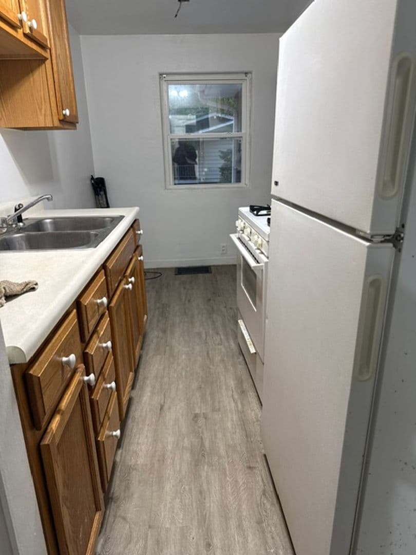 Peoria Heights Apartment: 1512 E Gardner Ln