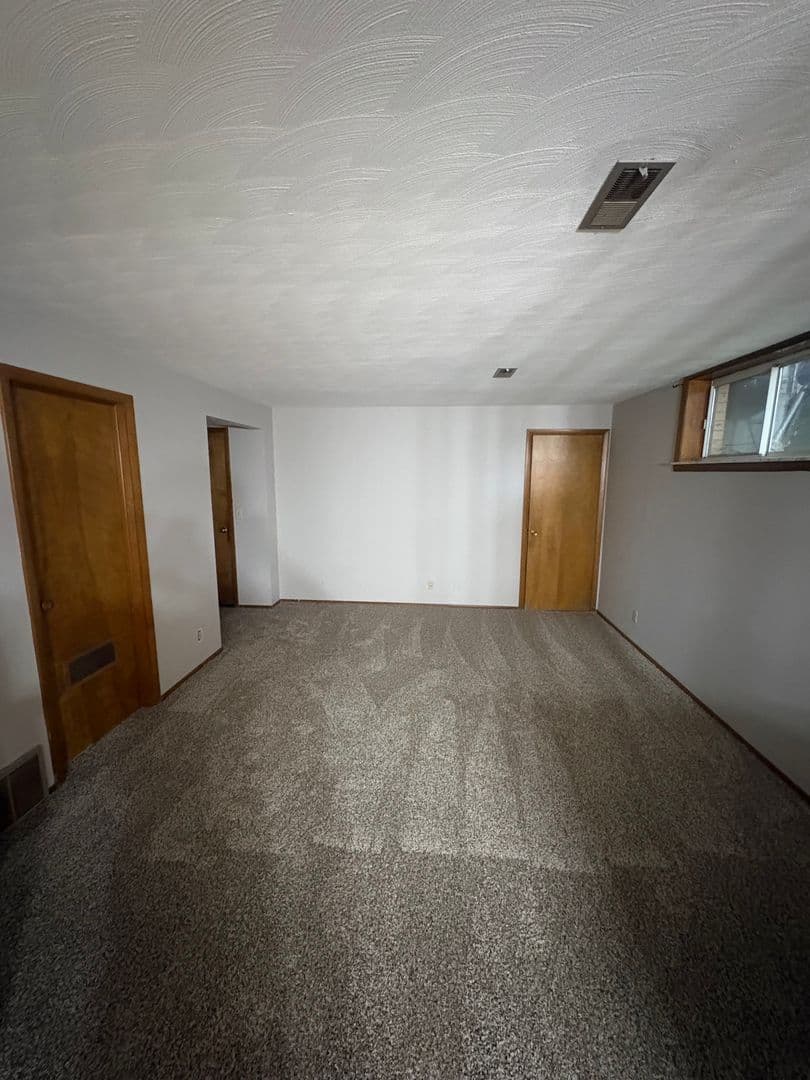 Washington Apartment: 603 Devonshire Rd