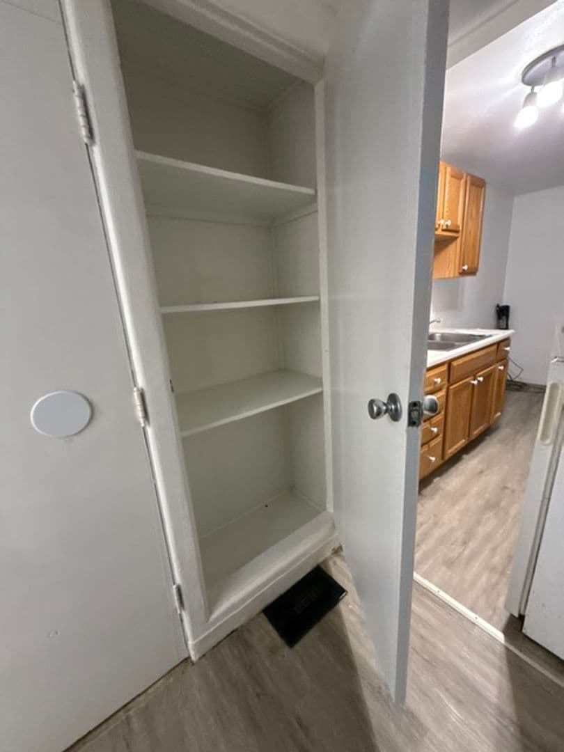 Peoria Heights Apartment: 1512 E Gardner Ln