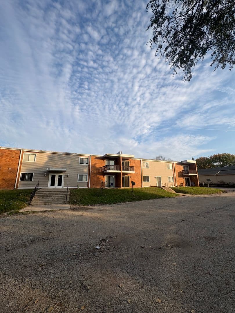 Peoria Apartment: 6517 N Lexington Dr