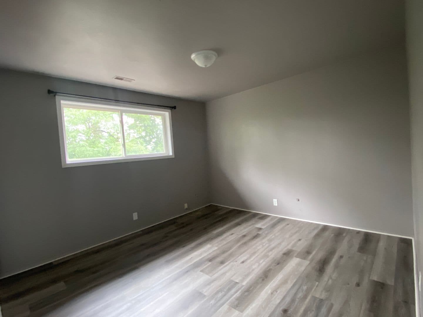Pekin Apartment: 213 Sunnyridge Ct - LEASE ONLY