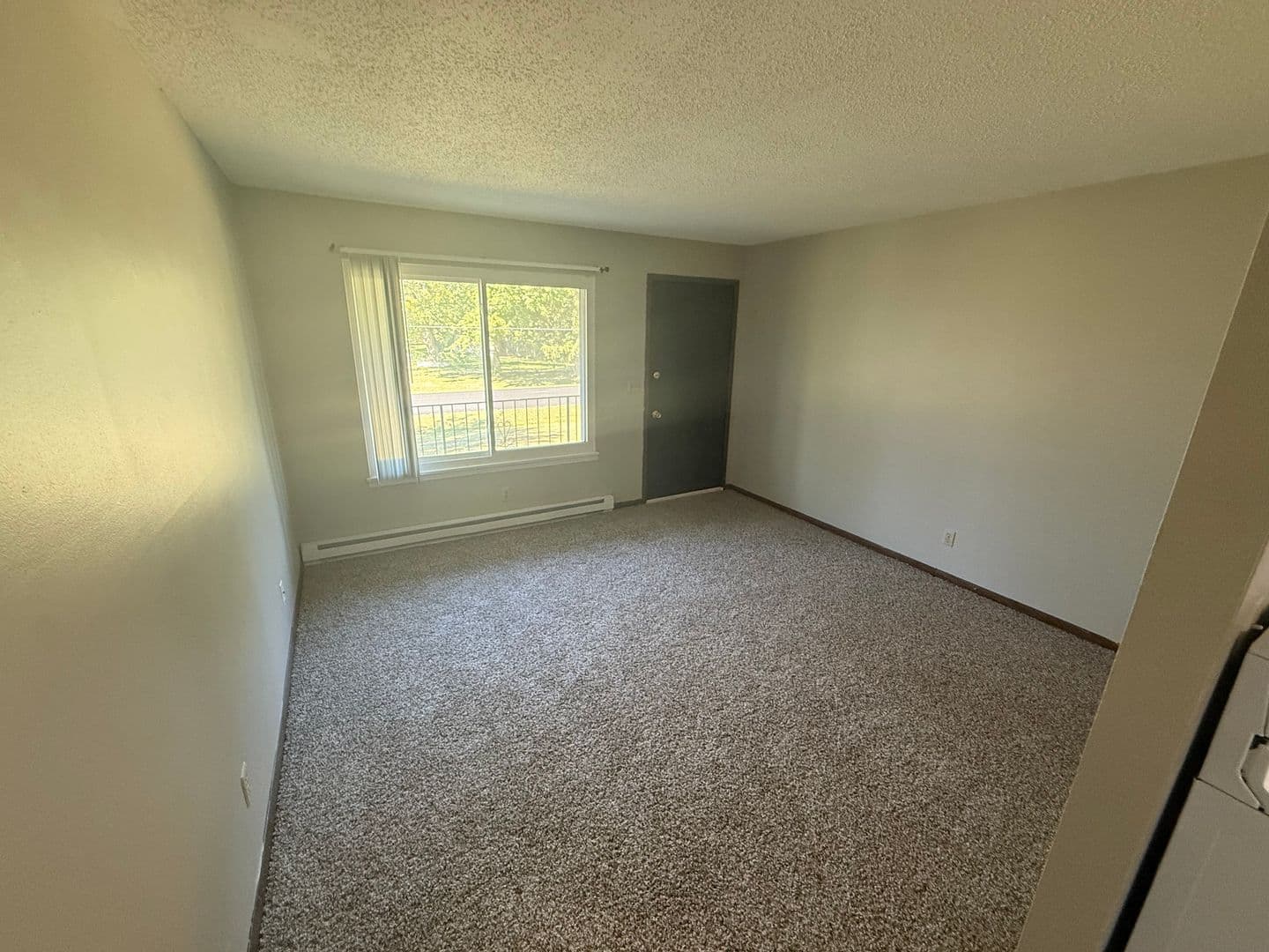 Morton Apartment: 110 W Lakeland Rd