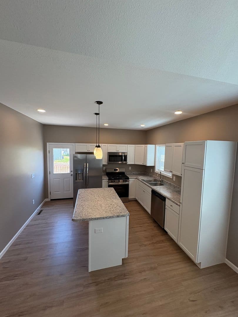 Washington House: 709 Stephanie Ct.