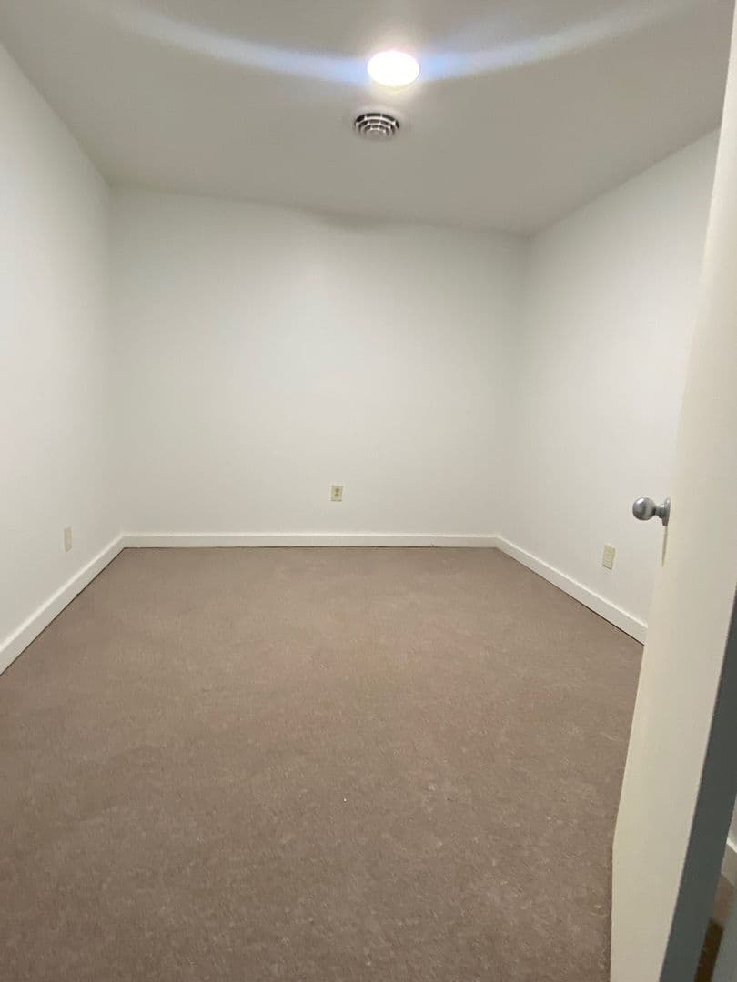 Knoxville Apartment: 313 Galesburg Road
