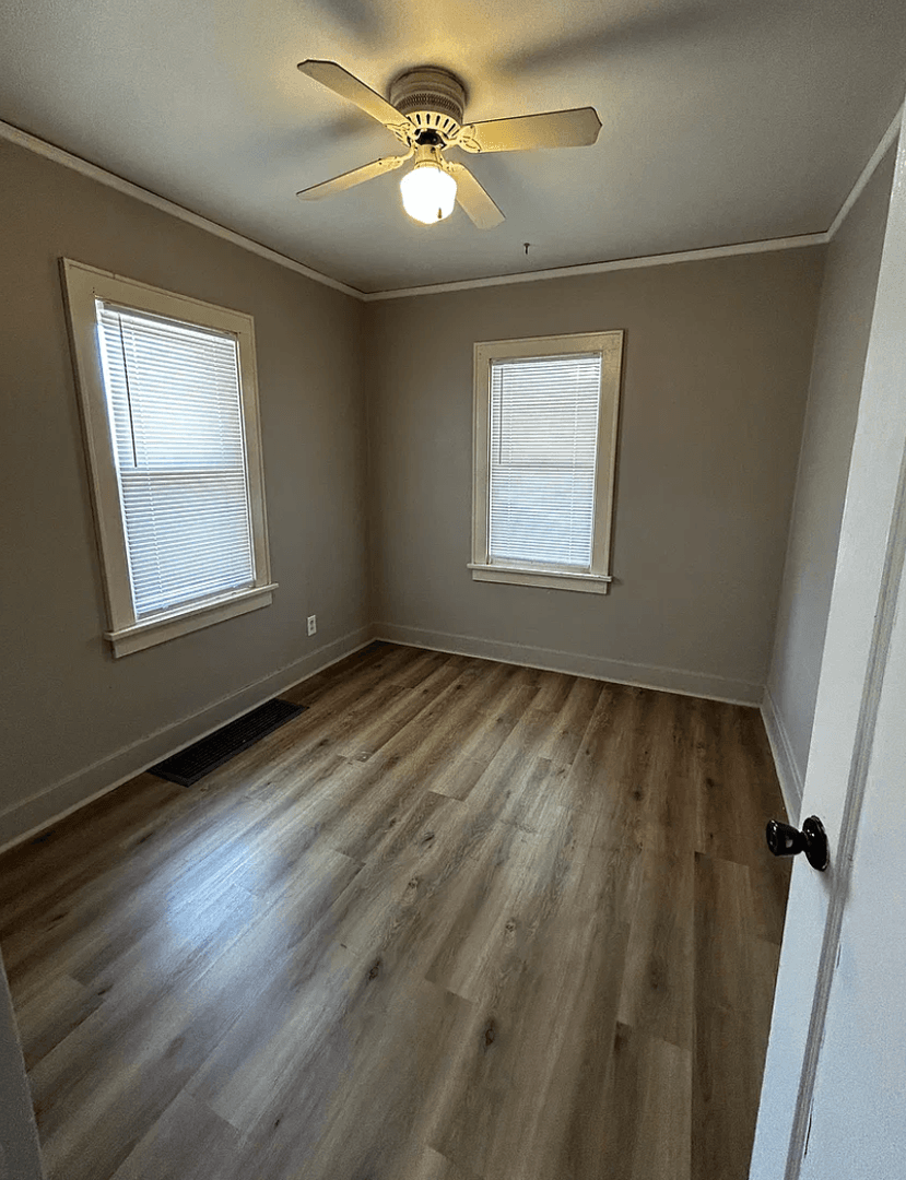 Peoria House: 607 E Forrest Hill Ave