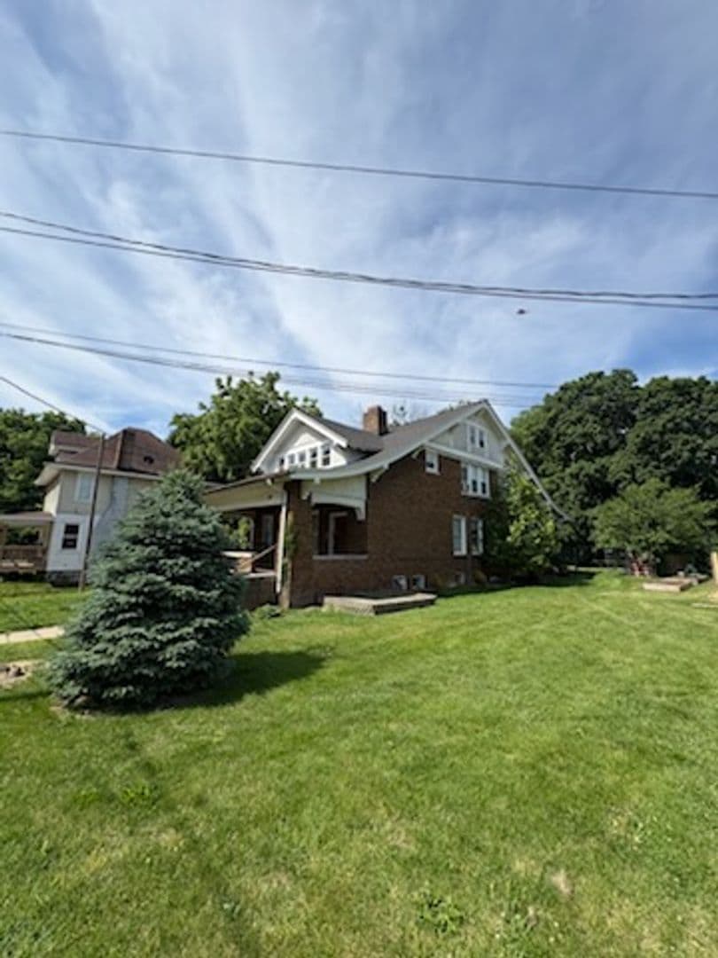 Peoria Apartment: 1833 N Wisconsin
