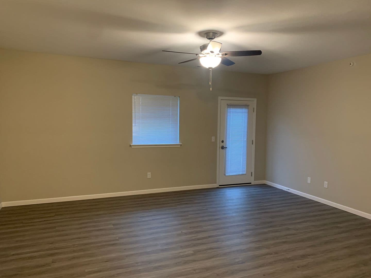 Washington Apartment: 100 Pheasant Run