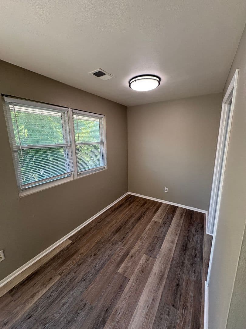 Peoria Apartment: 7217 N University St,