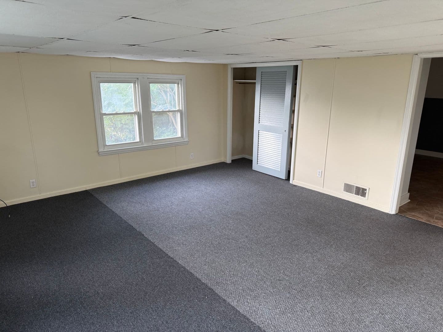 Peoria Heights Apartment: 4903 N Galena Rd