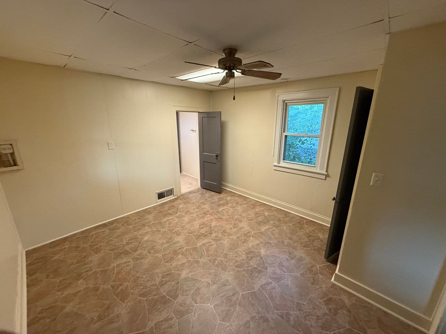 Peoria Heights Apartment: 4903 N Galena Rd