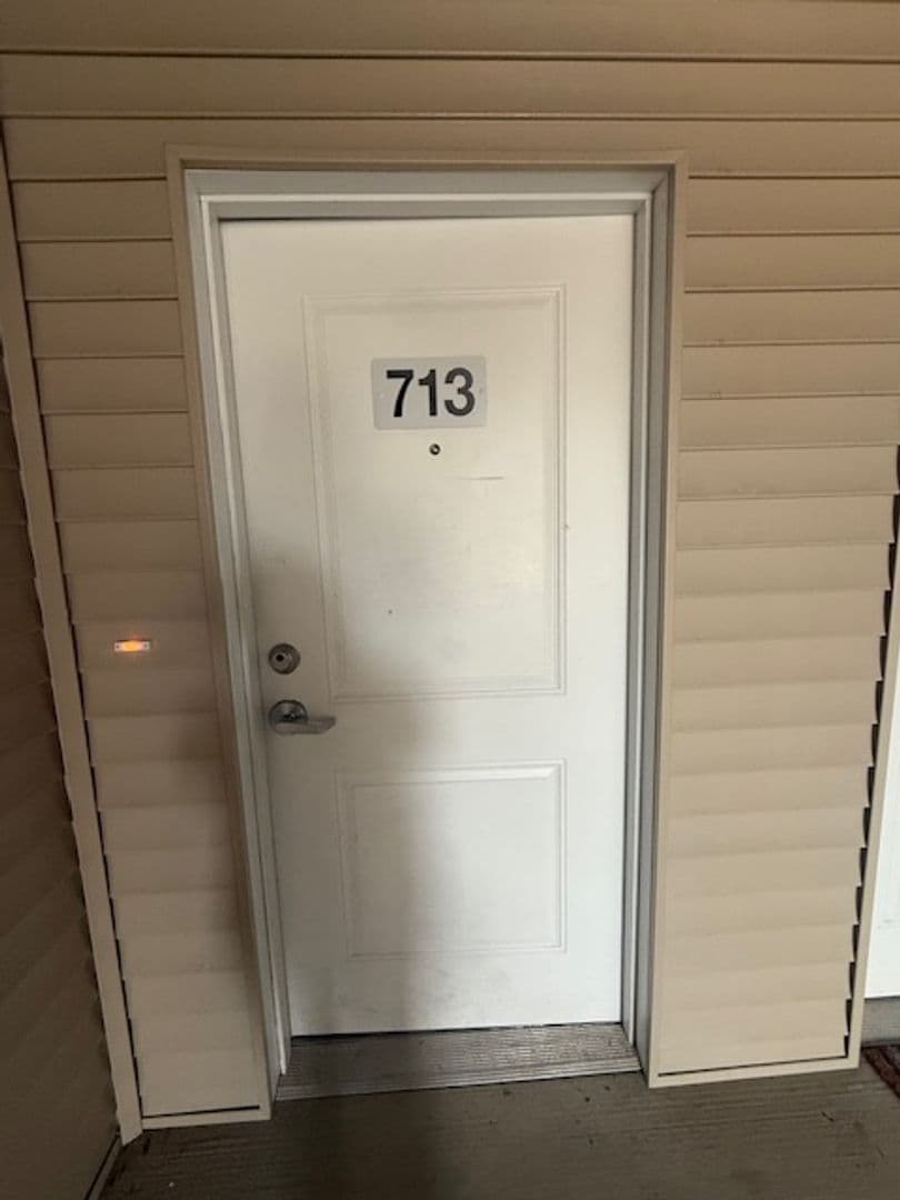 Washington Apartment: 100 Pheasant Run