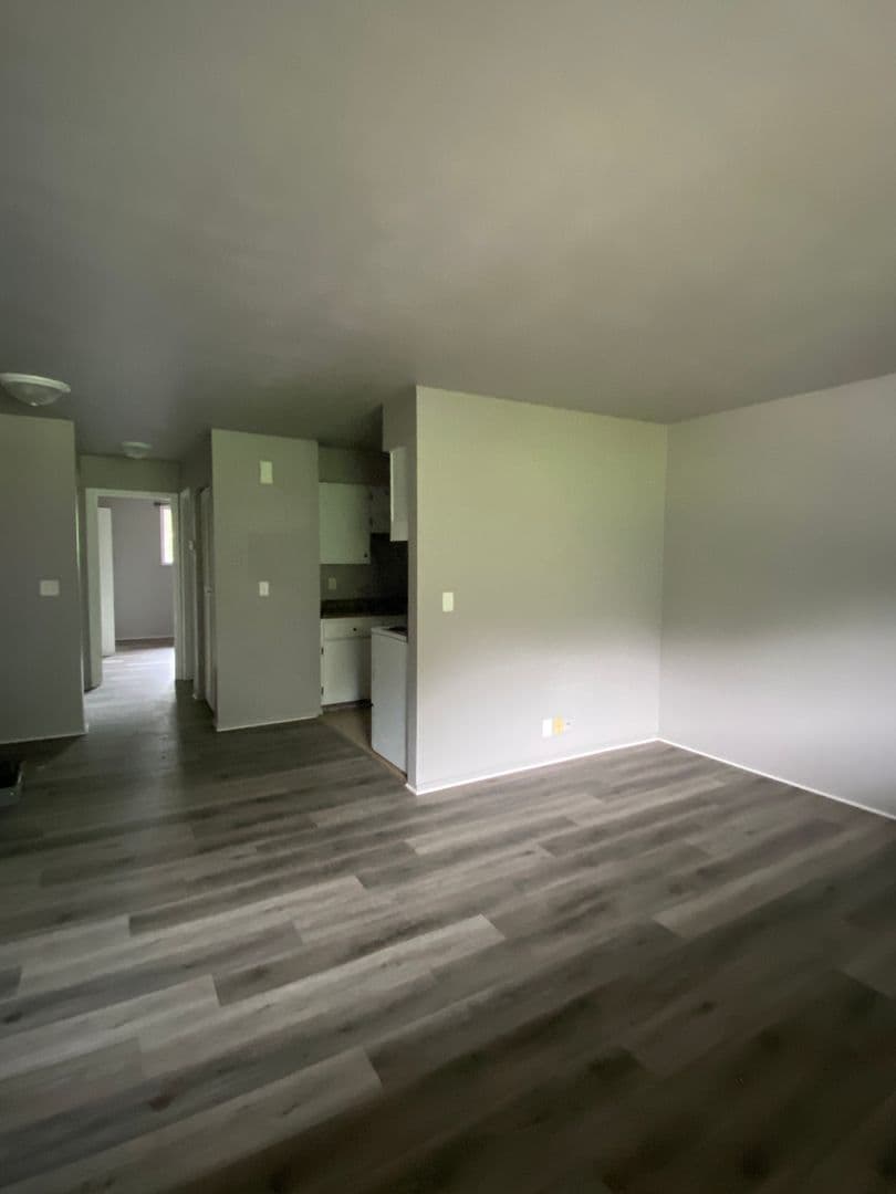 Pekin Apartment: 213 Sunnyridge Ct - LEASE ONLY