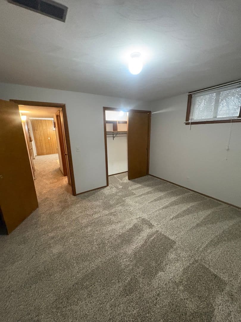 Washington Apartment: 603 Devonshire Rd