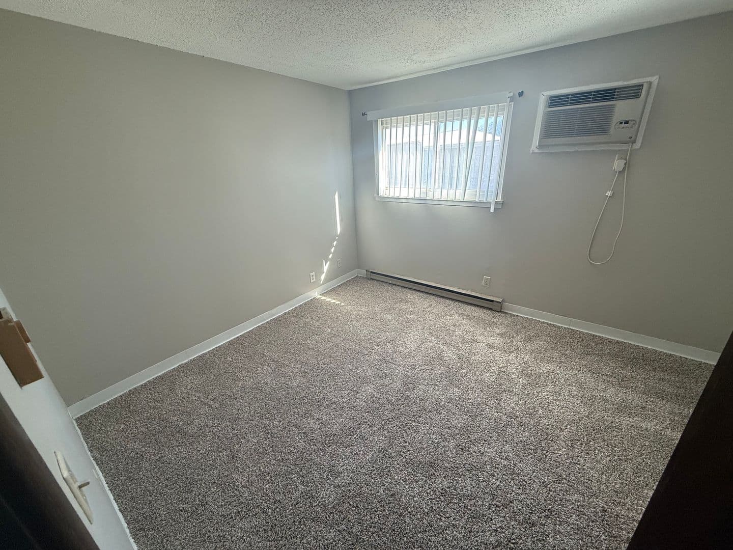 Morton Apartment: 110 W Lakeland Rd