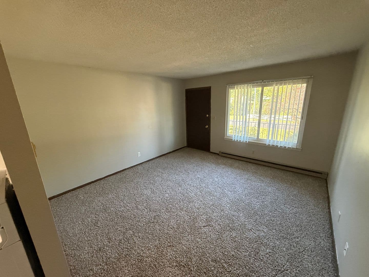 Morton Apartment: 110 W Lakeland Rd