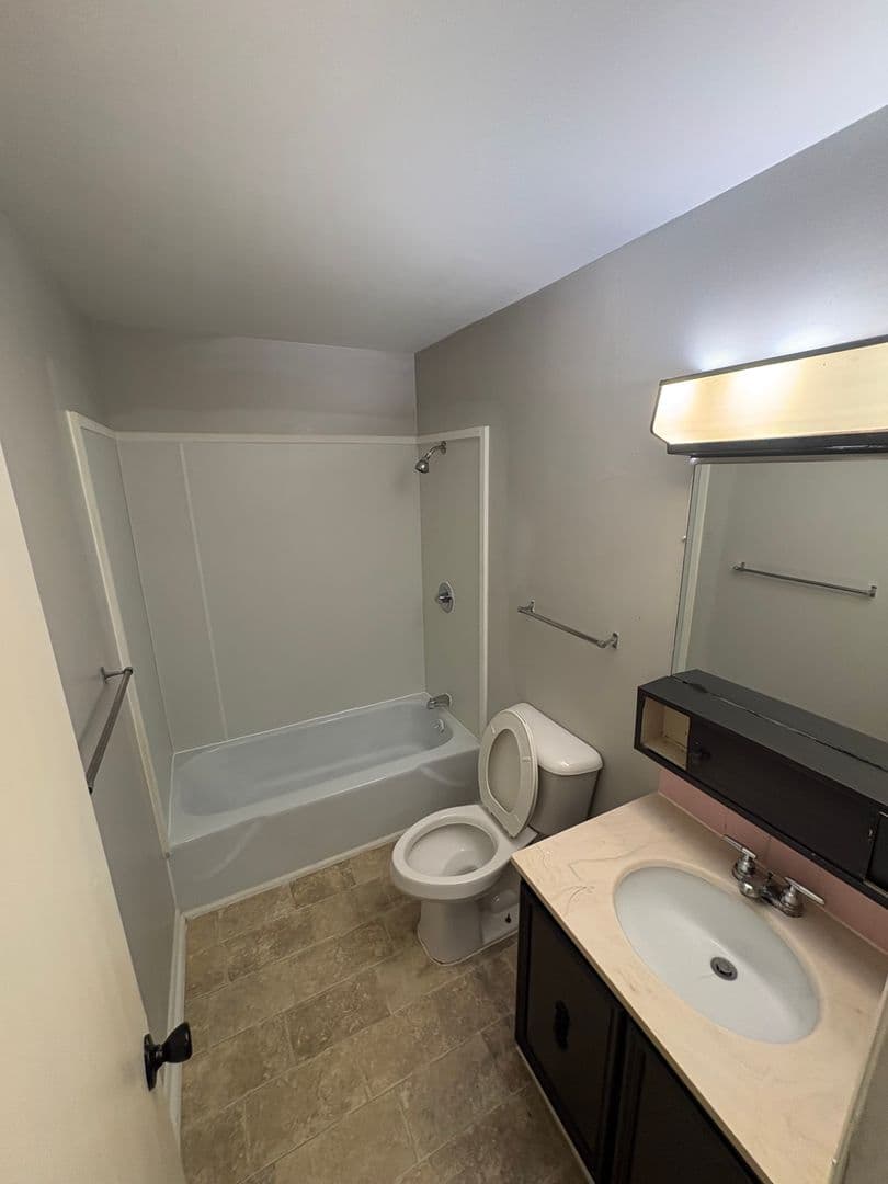 Peoria Apartment: 7217 N University St,