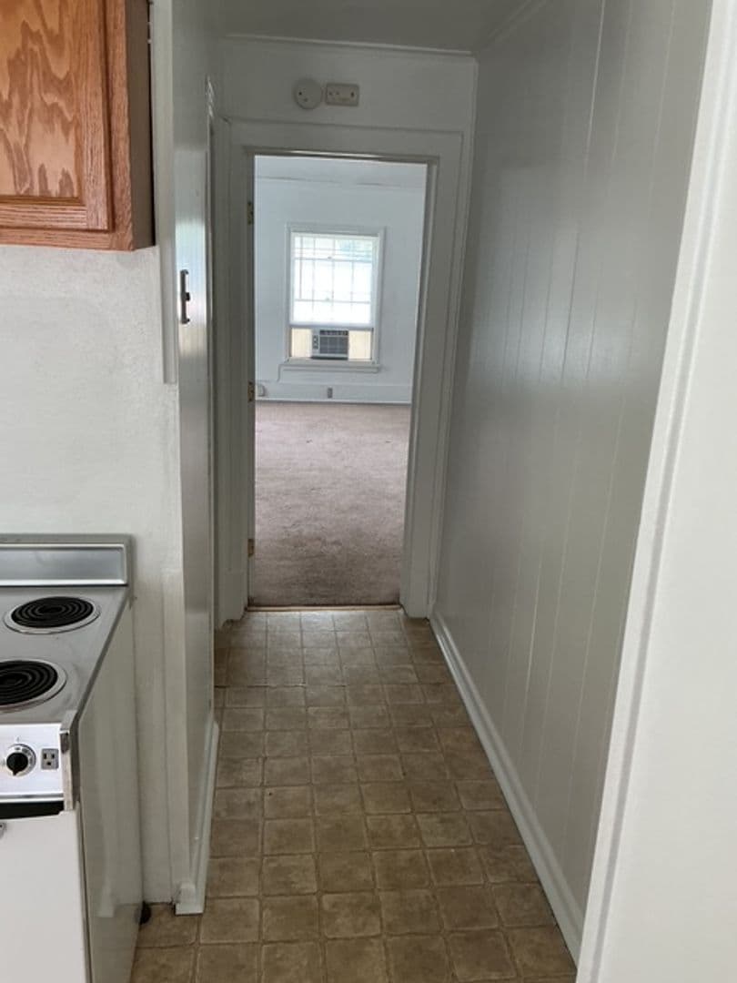 Peoria Heights Apartment: 1512 E Gardner Ln