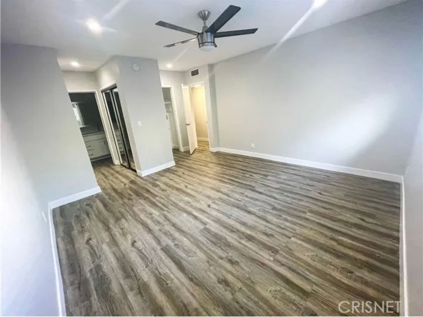 Beverly Hills Apartment: 231 N. La Peer Dr.