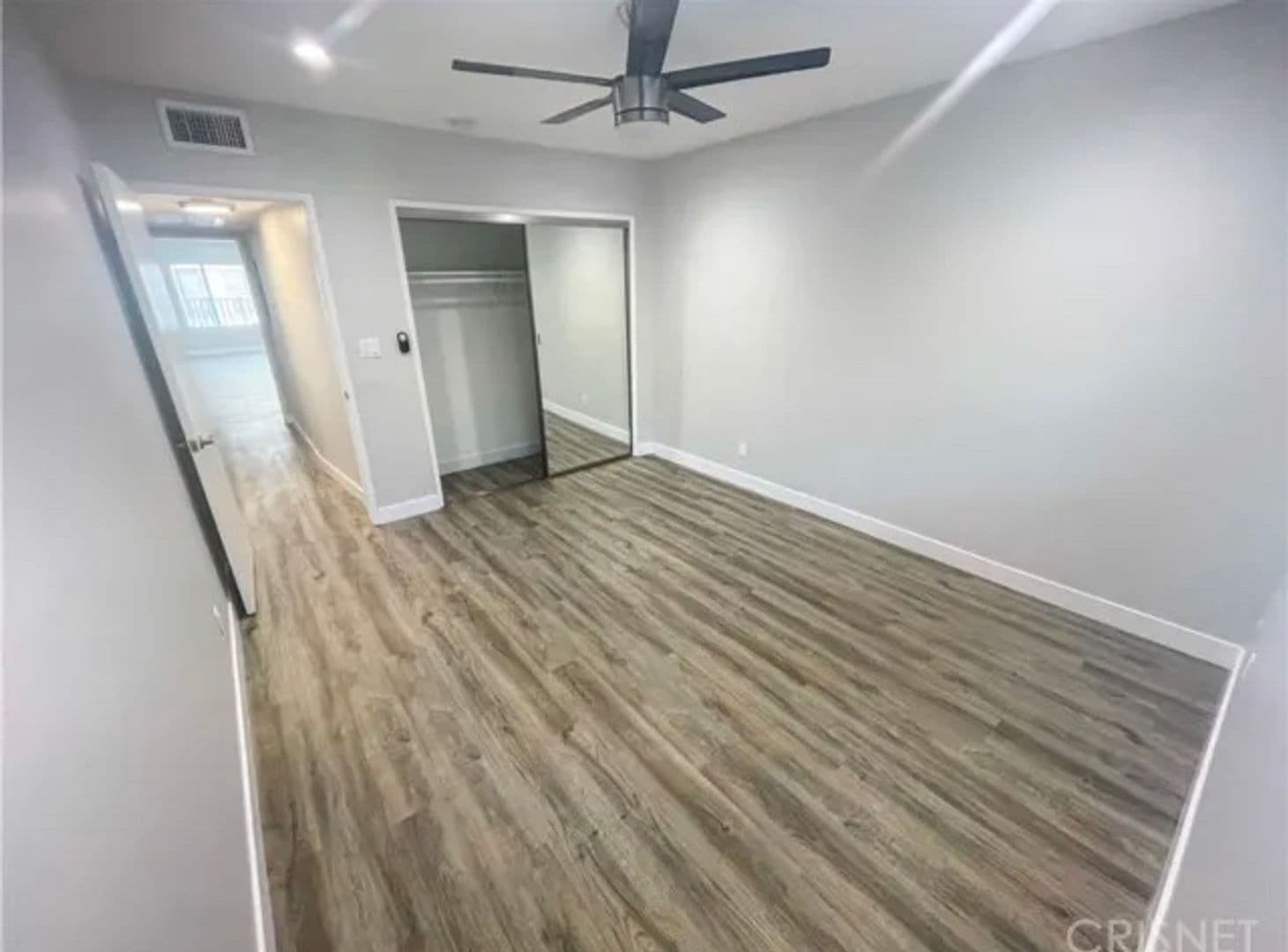 Beverly Hills Apartment: 231 N. La Peer Dr.