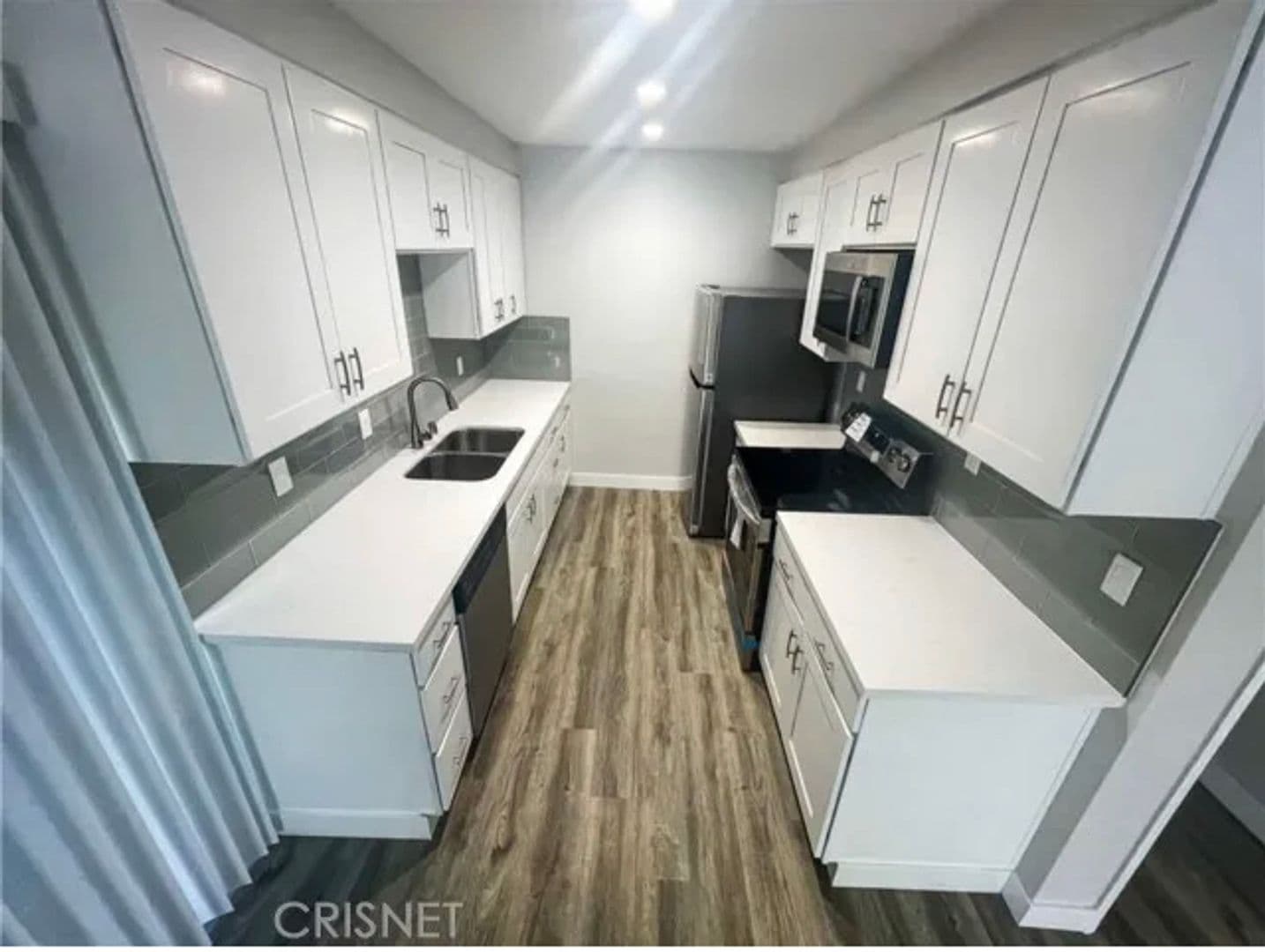 Beverly Hills Apartment: 231 N. La Peer Dr.