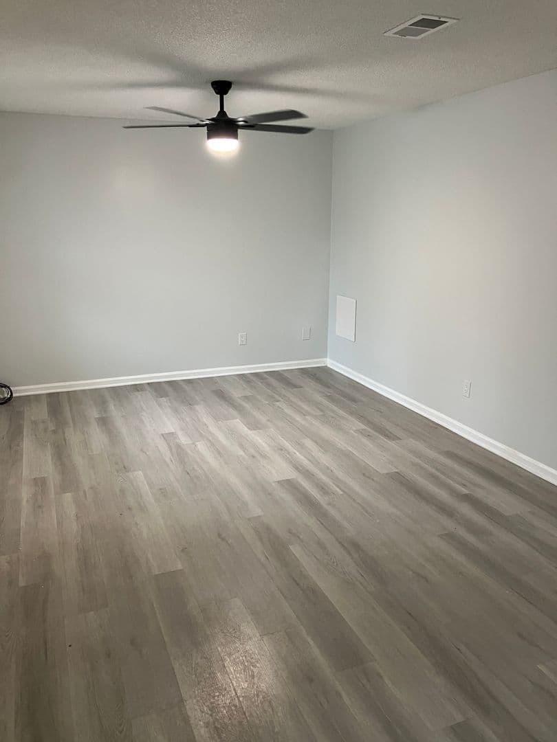 Statesville Apartment: 540 Stockton Street