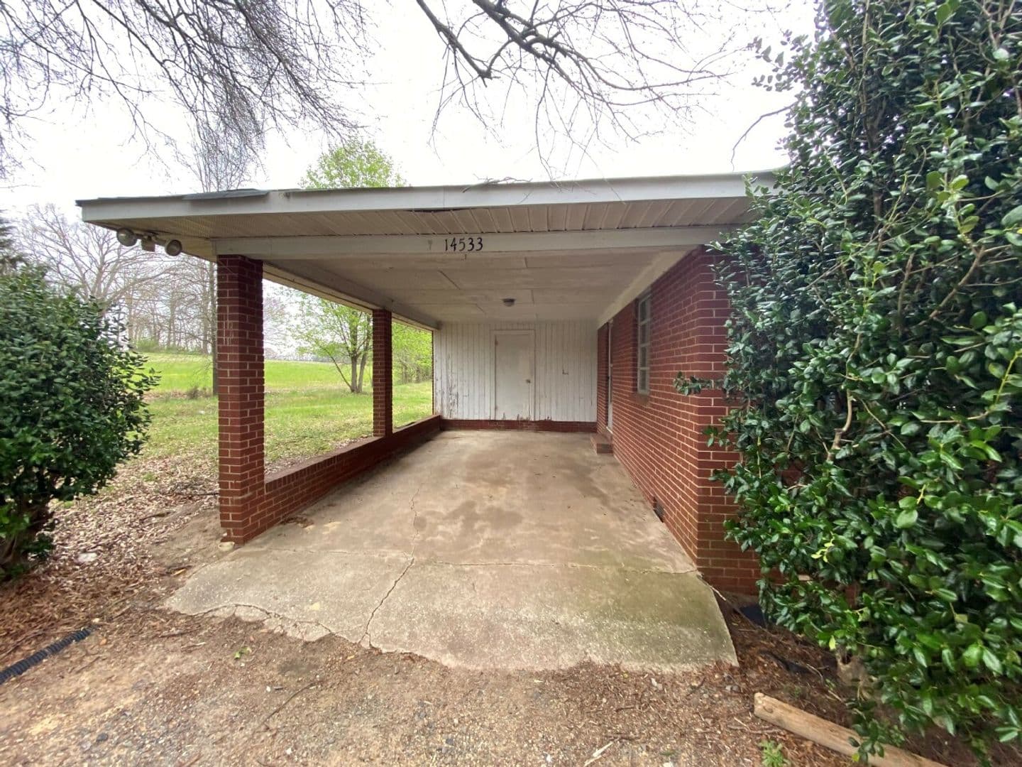 Matthews House: 14533 Idewild Rd