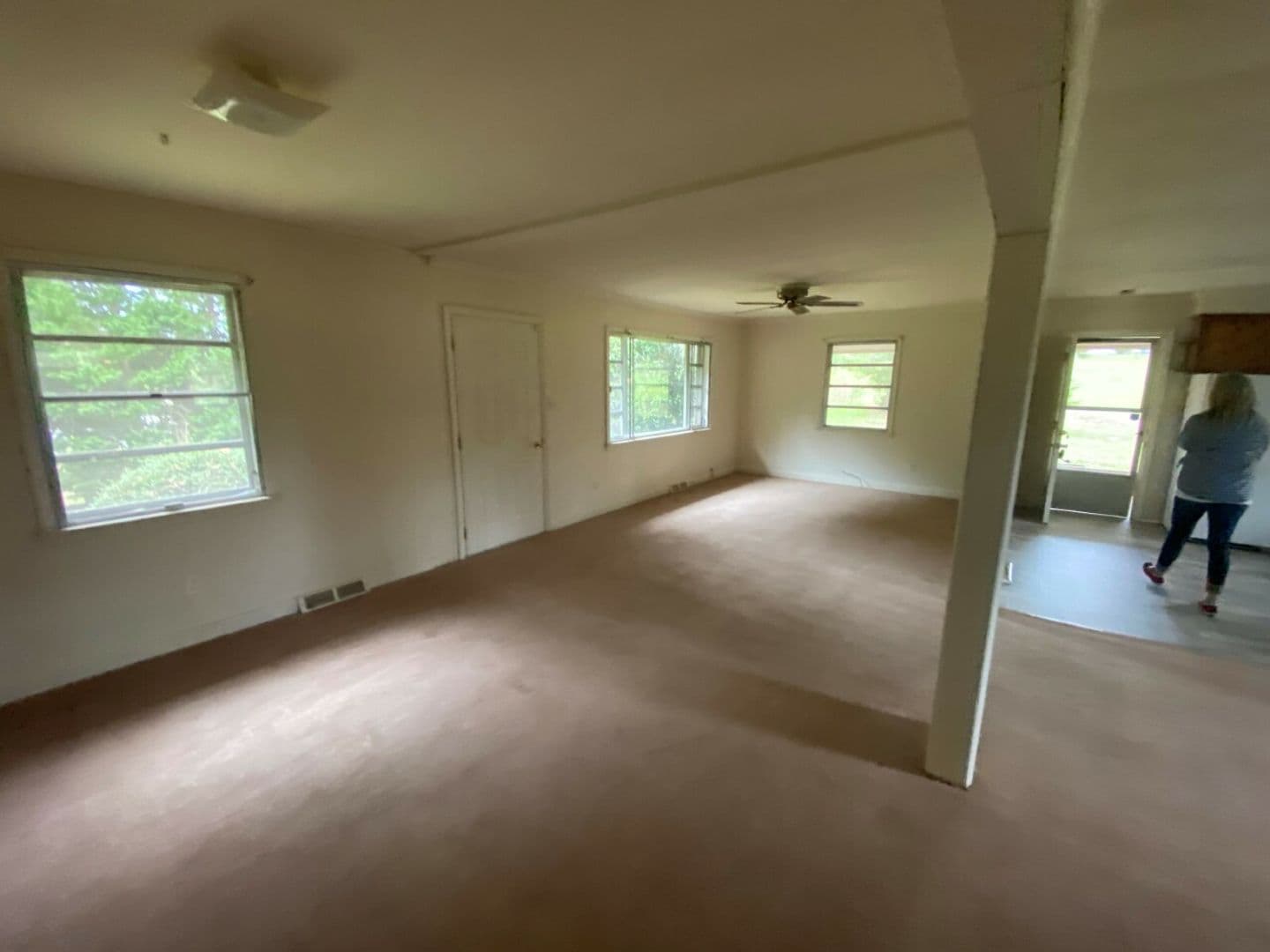 Matthews House: 14533 Idewild Rd