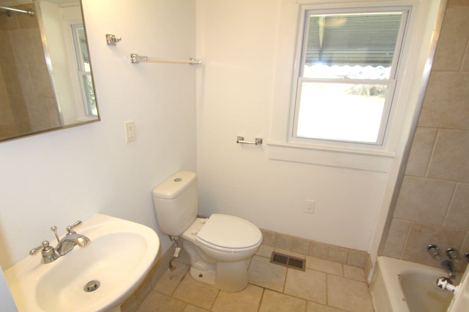 Kannapolis House: 512 W. 8th Ave