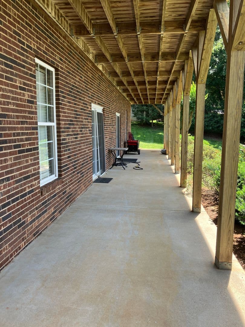 Mooresville House: 137 Fern Haven Ln