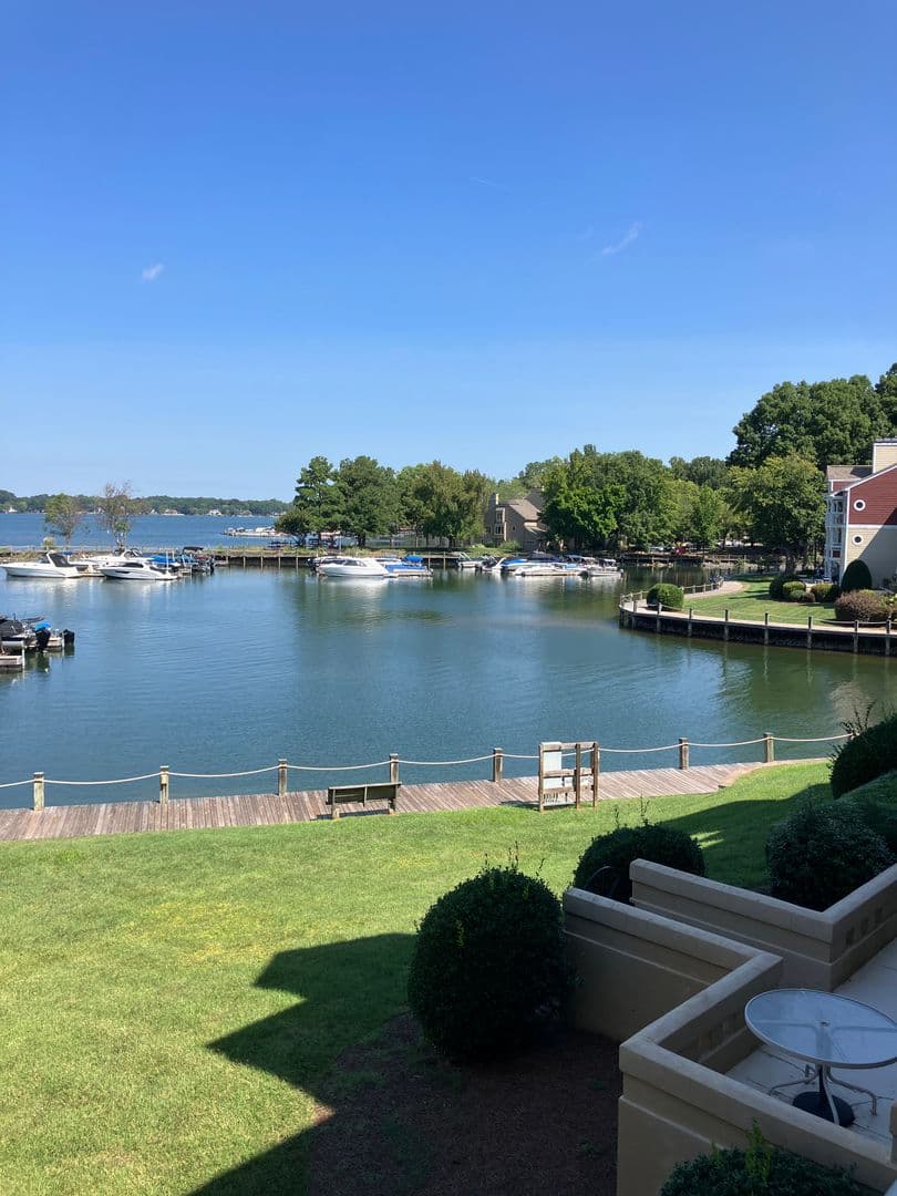 Davidson Condo: 820 Southwest Dr