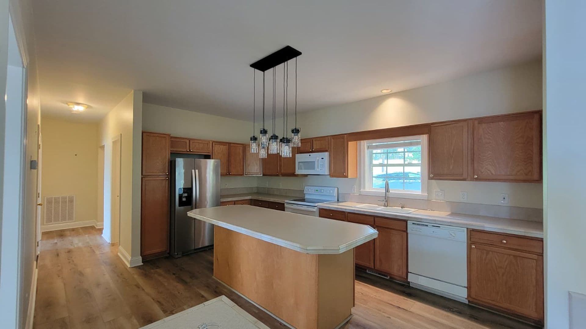 Mooresville House: 137 Fern Haven Ln