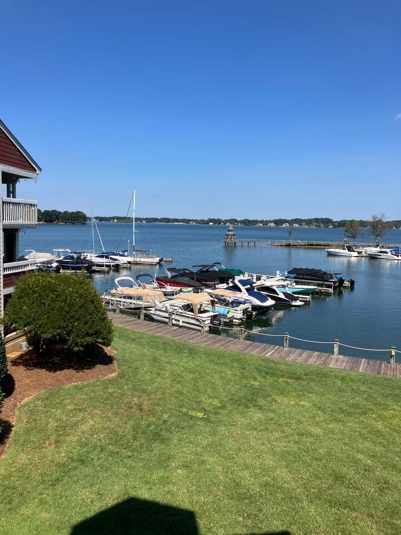 Davidson Condo: 820 Southwest Dr