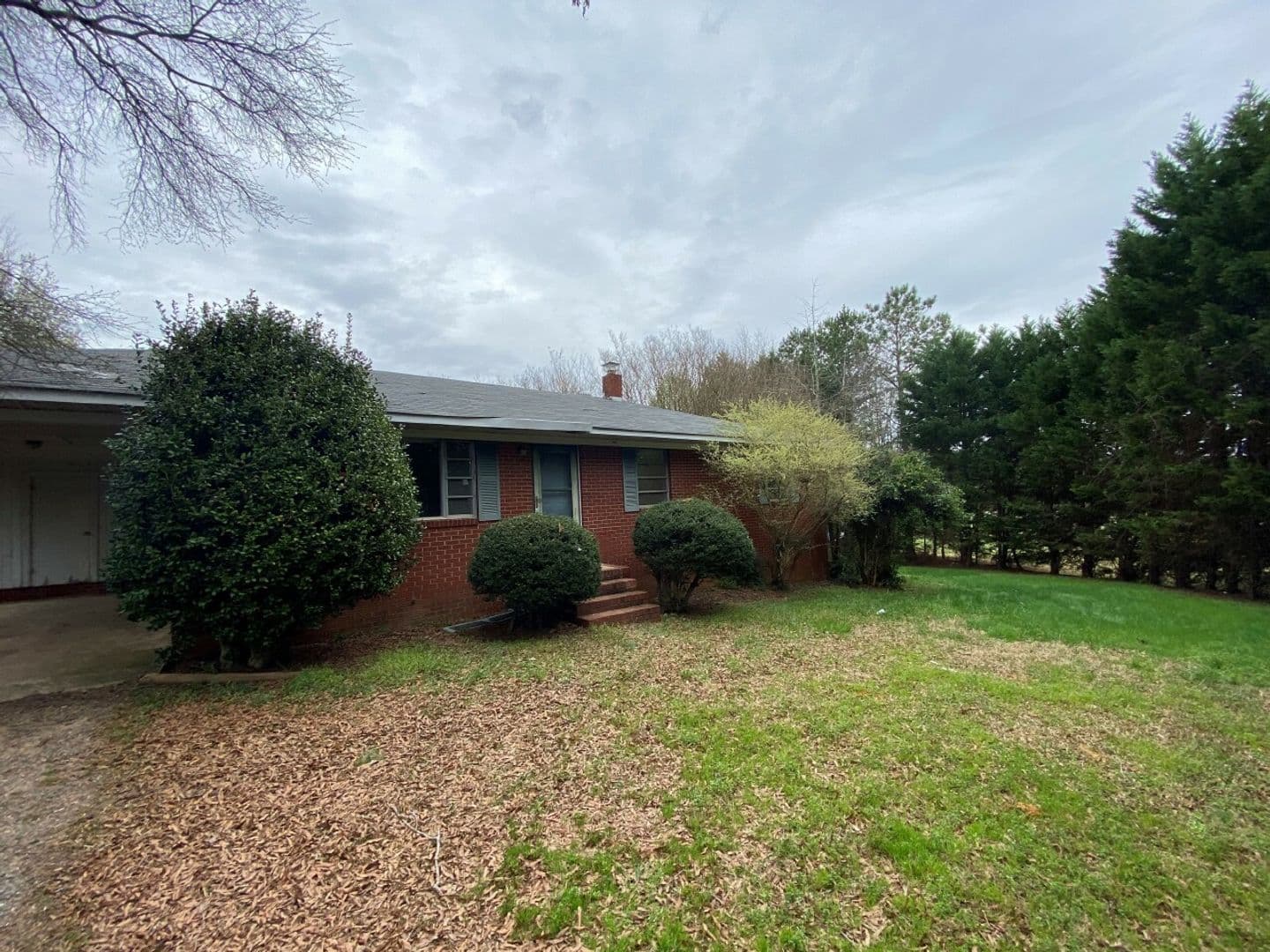 Matthews House: 14533 Idewild Rd
