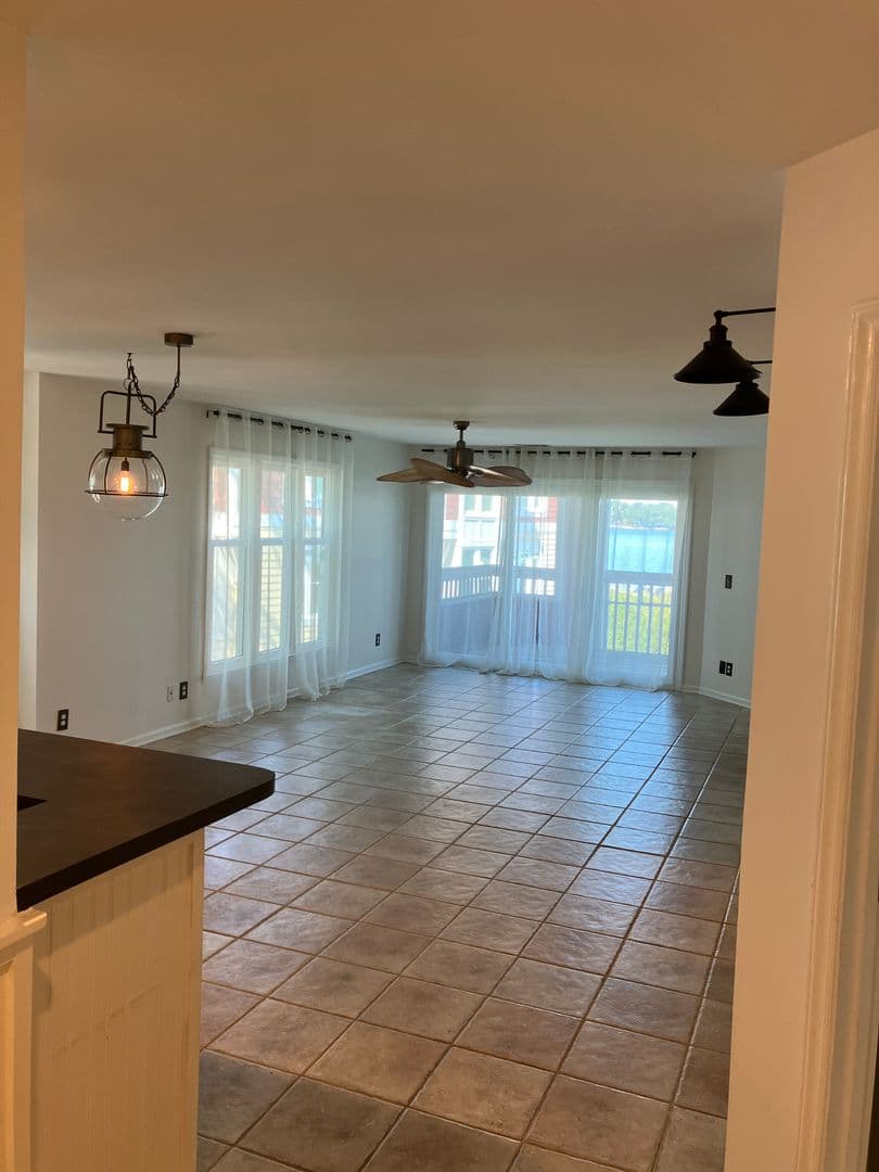 Davidson Condo: 820 Southwest Dr