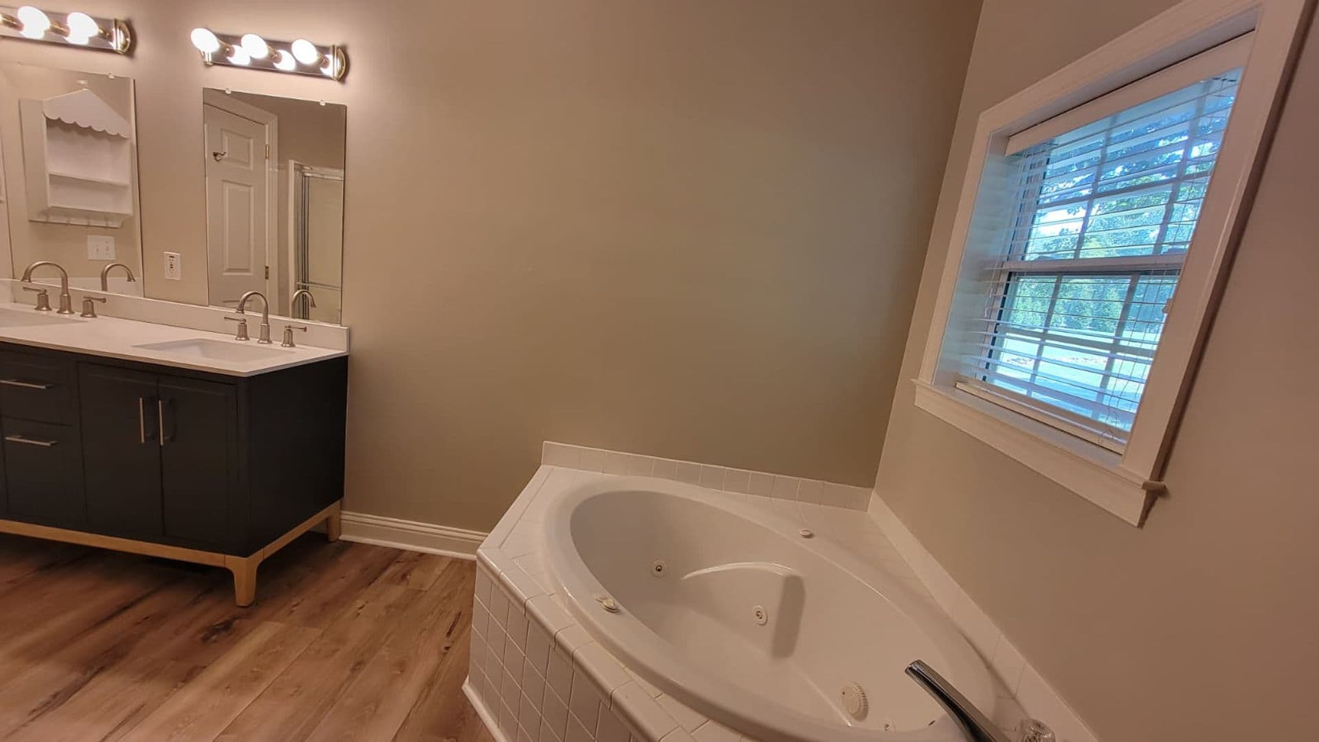 Mooresville House: 137 Fern Haven Ln