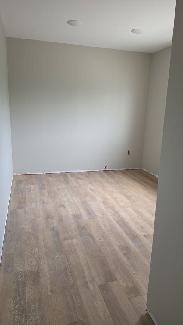 Bemidji Apartment: 1632 Bemidji Ave