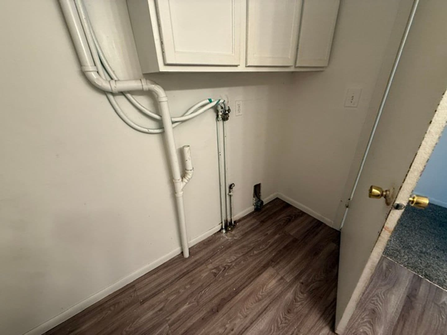 Deer River Apartment: 11 1st Avenue NE
