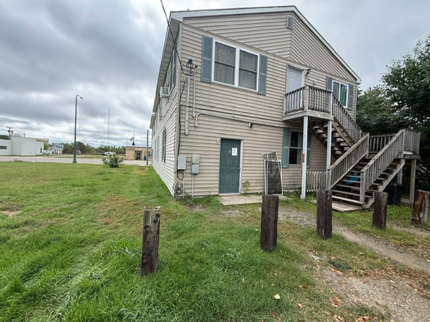 Deer River Apartment: 11 1st Avenue NE