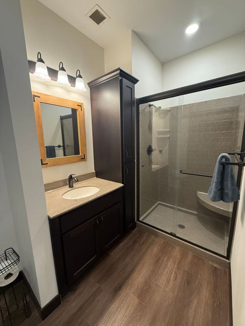 Bemidji Apartment: 715 LakeShore Dr NE