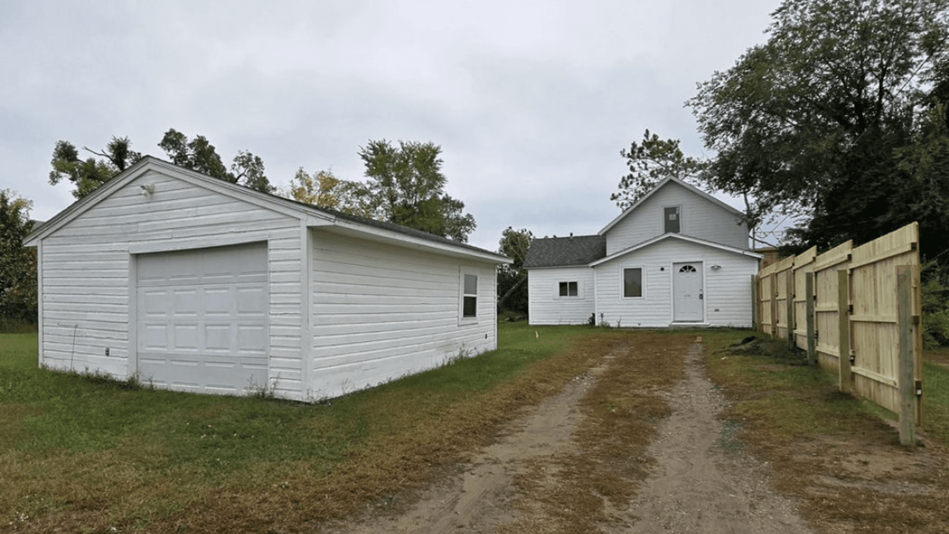 Bemidji House: 707 Irvine Ave NW
