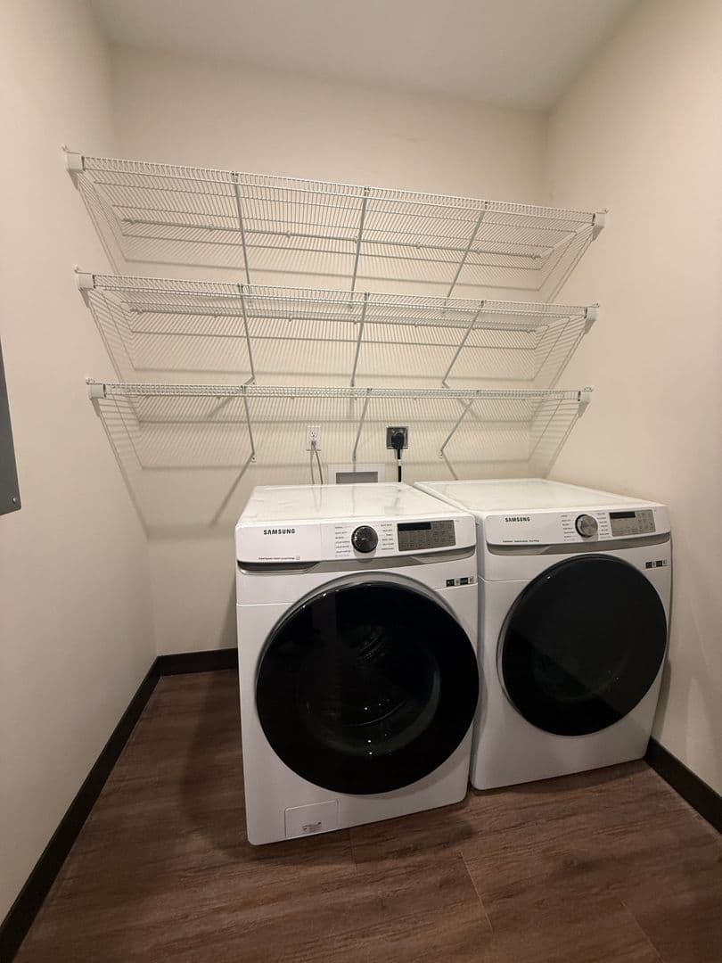 Bemidji Apartment: 715 LakeShore Dr NE